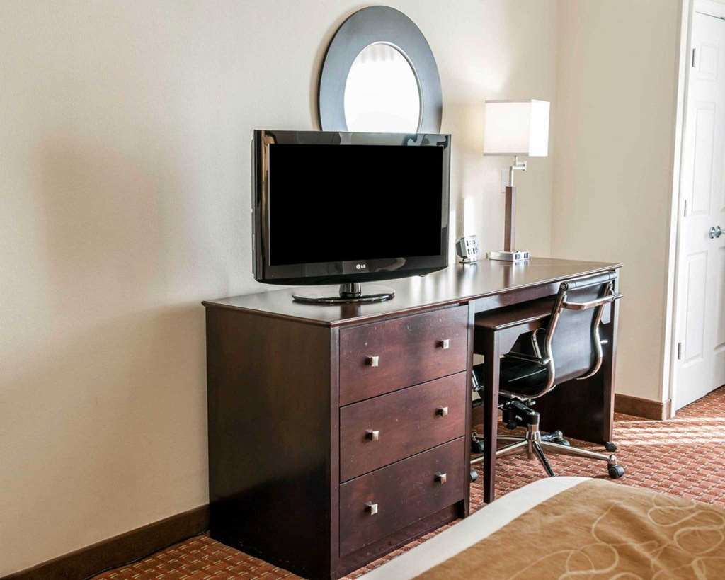 Comfort Wayne - Southwest Hotel